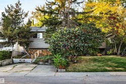 10332 29 Street NW  Edmonton, AB T5W 1V4