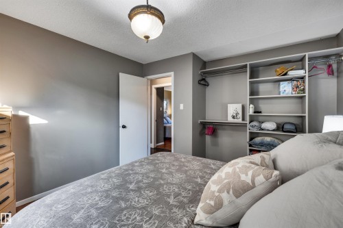 10332 29 Street Nw, Edmonton, AB 