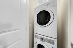 Stackable washer and dryer appliances - 