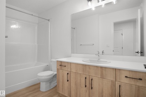 #21 1430 Aster Wy Nw, Edmonton, AB - Indoor Photo Showing Bathroom