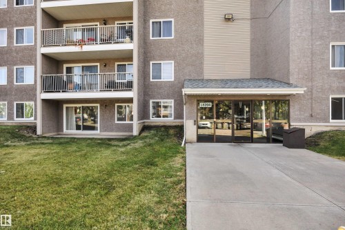 #101 18204 93 Av Nw, Edmonton, AB 