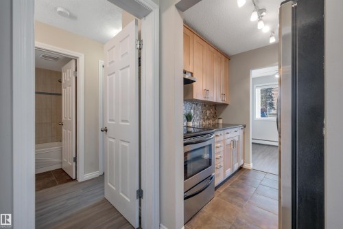 #101 18204 93 Av Nw, Edmonton, AB 
