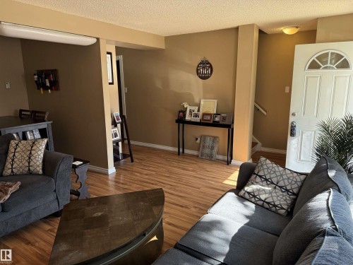 18207 74 Avenue Nw, Edmonton, AB 