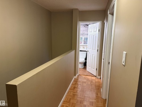 18207 74 Avenue Nw, Edmonton, AB 