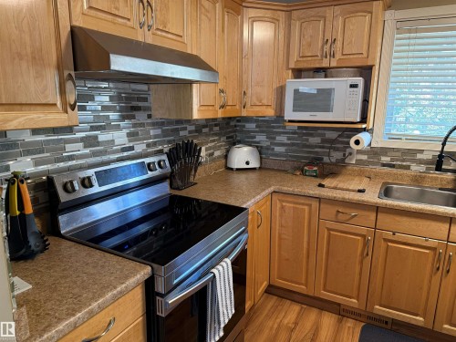 18207 74 Avenue Nw, Edmonton, AB 