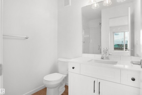 #100 3705 141 St Sw, Edmonton, AB - Indoor Photo Showing Bathroom