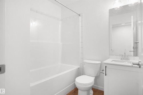 #100 3705 141 St Sw, Edmonton, AB - Indoor Photo Showing Bathroom