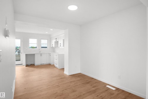 #100 3705 141 St Sw, Edmonton, AB - Indoor Photo Showing Other Room