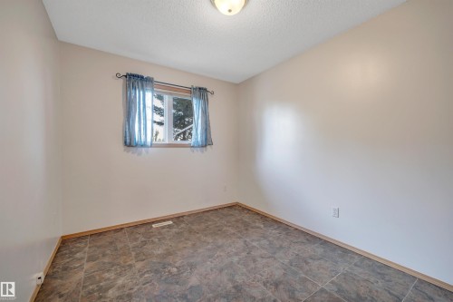 5219 49 Street, Waskatenau, AB 