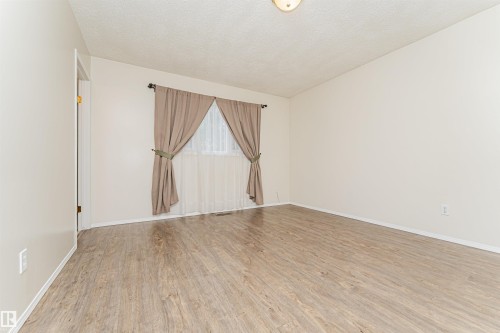9810 98A Avenue, Morinville, AB 