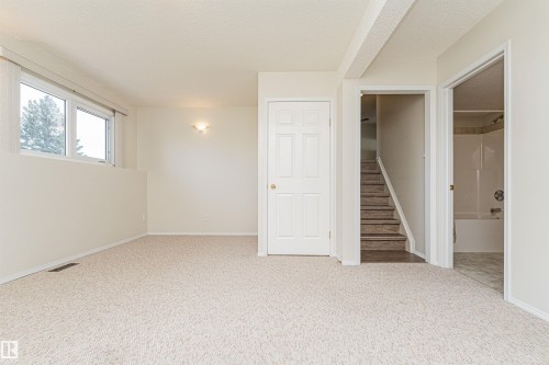 9810 98A Avenue, Morinville, AB 