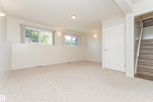 9810 98A Avenue, Morinville, AB 