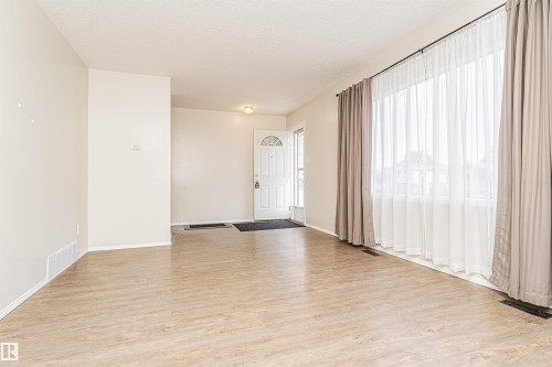 9810 98A Avenue, Morinville, AB 