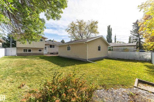 9810 98A Avenue, Morinville, AB 