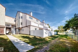 161 LANCASTER Terrace NW  Edmonton, AB T5X 5T1