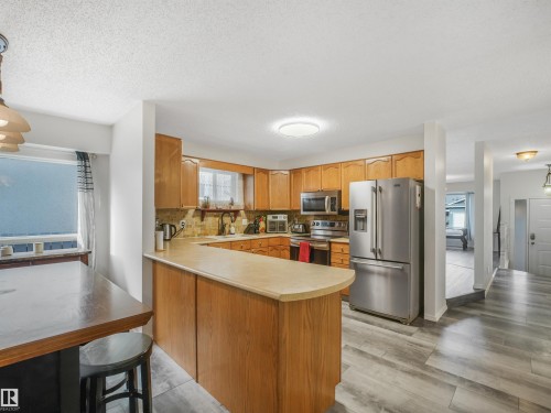 3467 39 Street Nw, Edmonton, AB 