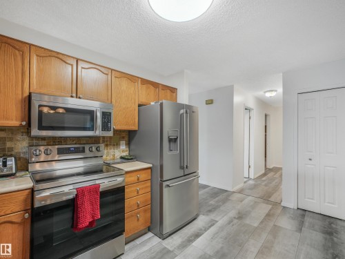 3467 39 Street Nw, Edmonton, AB 