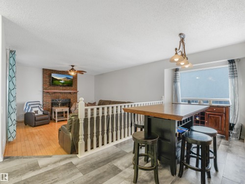 3467 39 Street Nw, Edmonton, AB 