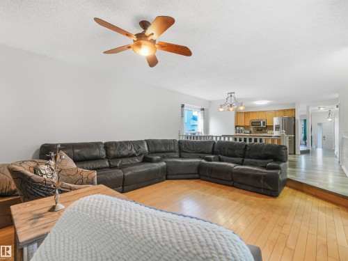 3467 39 Street Nw, Edmonton, AB 