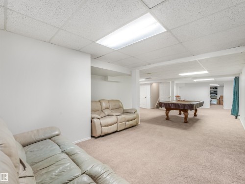 3467 39 Street Nw, Edmonton, AB 