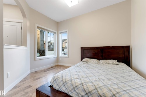 1264 25 Avenue Nw, Edmonton, AB 
