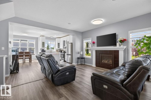 424 Simmonds Way, Leduc, AB 