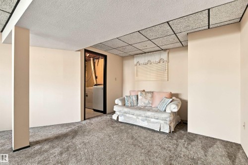 3143 78 St Nw, Edmonton, AB 