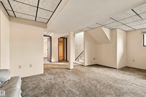 3143 78 St Nw, Edmonton, AB 