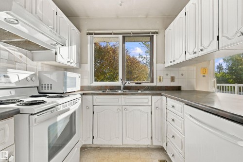 3143 78 St Nw, Edmonton, AB 