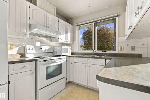 3143 78 St Nw, Edmonton, AB 