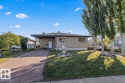 8907 136 Avenue NW  Edmonton, AB T5E 1V5