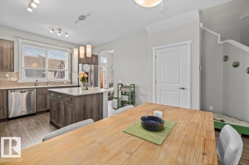 2675 Maple Way Nw, Edmonton, AB 