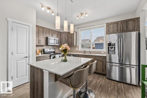 2675 Maple Way Nw, Edmonton, AB 