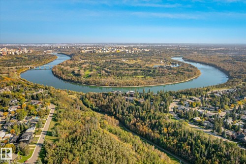 Expansive river system, abundant mature trees, and established residential areas - 13862 Ravine Drive Nw, Edmonton, AB 