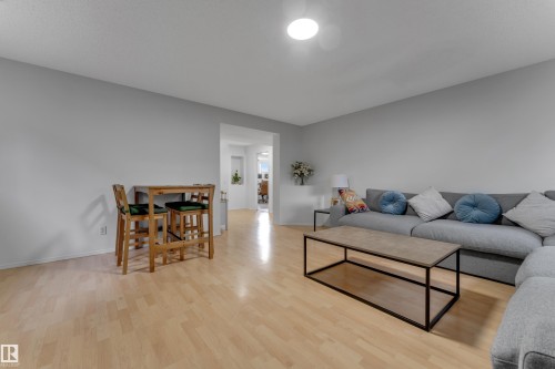 1233 Ormsby Lane Nw, Edmonton, AB 