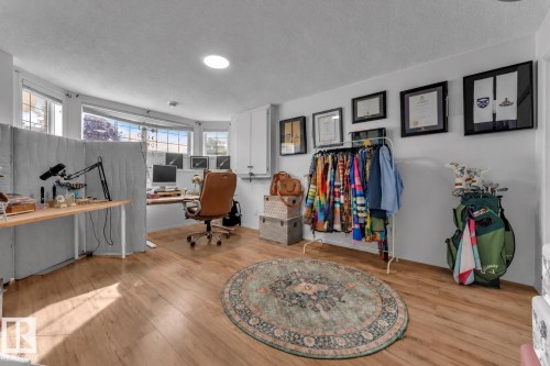 1233 Ormsby Lane Nw, Edmonton, AB 