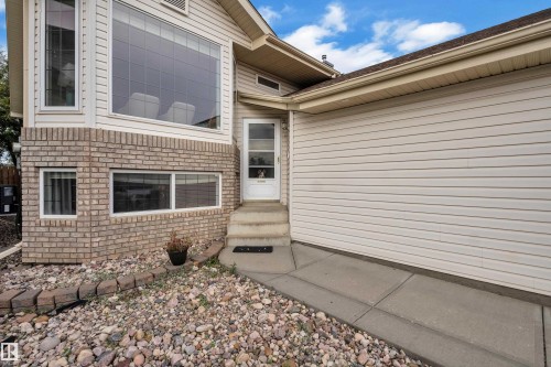 1233 Ormsby Lane Nw, Edmonton, AB 