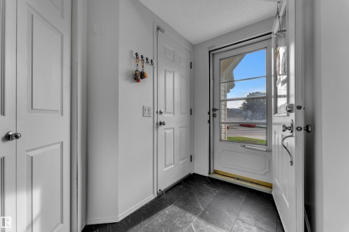 1233 Ormsby Lane Nw, Edmonton, AB 