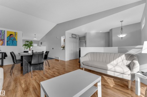 1233 Ormsby Lane Nw, Edmonton, AB 