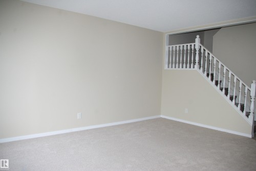 83 Amberly Court Nw, Edmonton, AB 