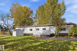 119 Parkland Acres  Lacombe, AB T4L 1S8