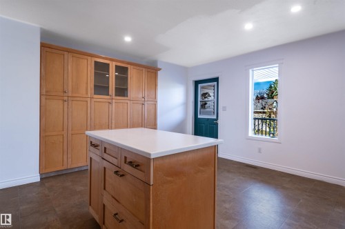 4909 57 Avenue, Stony Plain, AB 