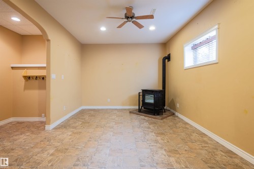 4909 57 Avenue, Stony Plain, AB 