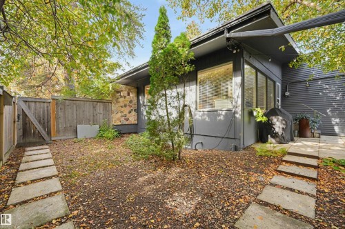 3 Riverside Crescent Nw, Edmonton, AB 