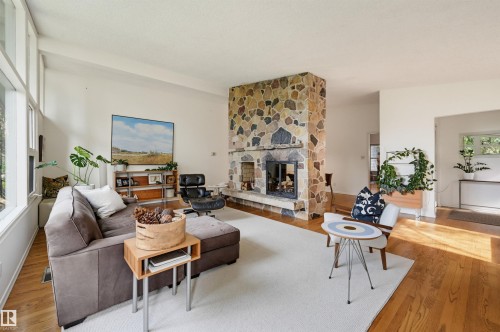 3 Riverside Crescent Nw, Edmonton, AB 