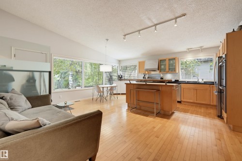 3 Riverside Crescent Nw, Edmonton, AB 