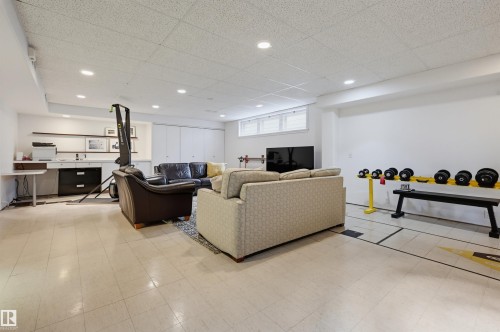 3 Riverside Crescent Nw, Edmonton, AB 