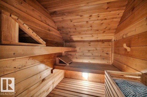 Built-in cedar dry sauna - 895 Lee Ridge Road Nw, Edmonton, AB 