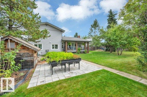 Back yard with shed and raised planters (included) - 895 Lee Ridge Road Nw, Edmonton, AB 