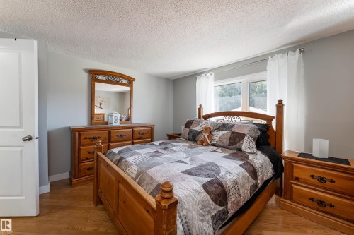 6007 37 Avenue Nw, Edmonton, AB 
